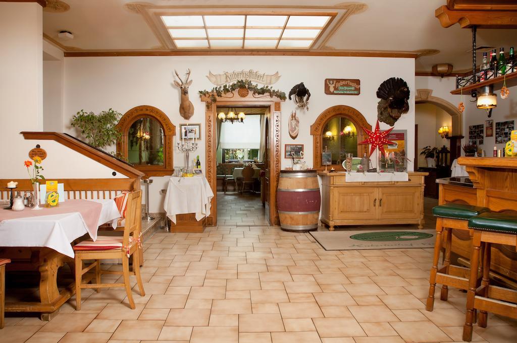 Hubertushof Fromwald Hotel Und Gasthof Bad Fischau Екстер'єр фото