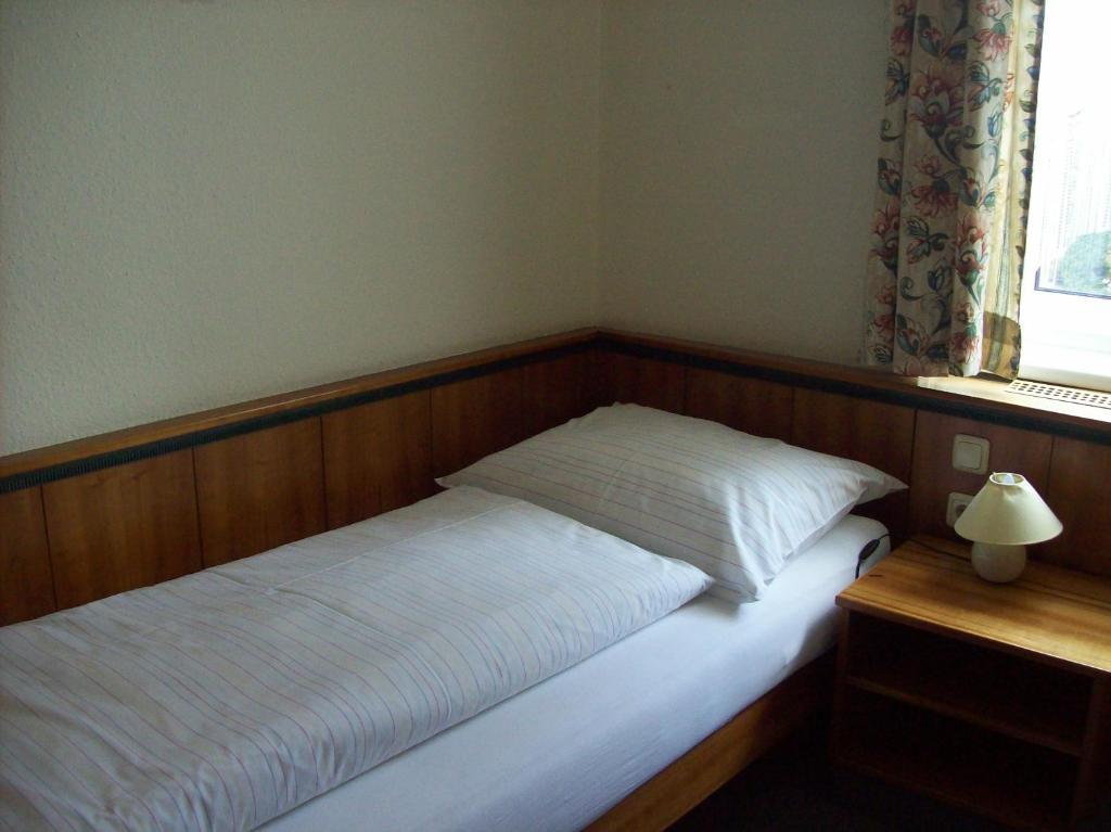 Hubertushof Fromwald Hotel Und Gasthof Bad Fischau Номер фото