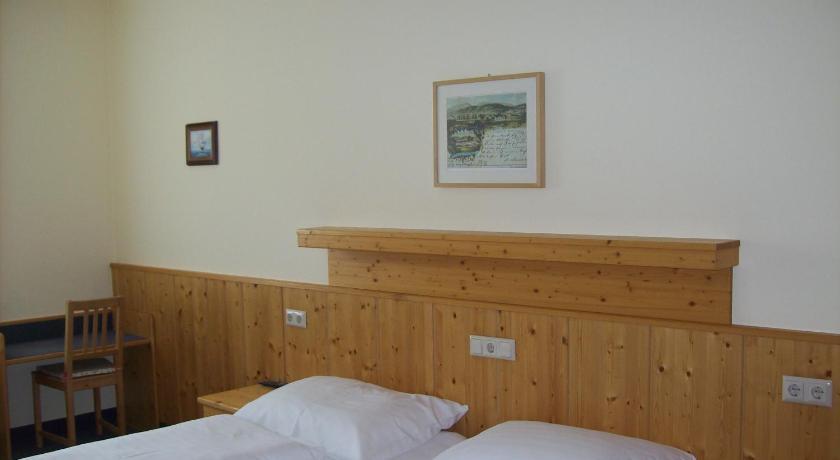 Hubertushof Fromwald Hotel Und Gasthof Bad Fischau Екстер'єр фото